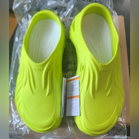 CROCS Other - CROCS ECHO WAVE  Limited Edition Colour Mens 10